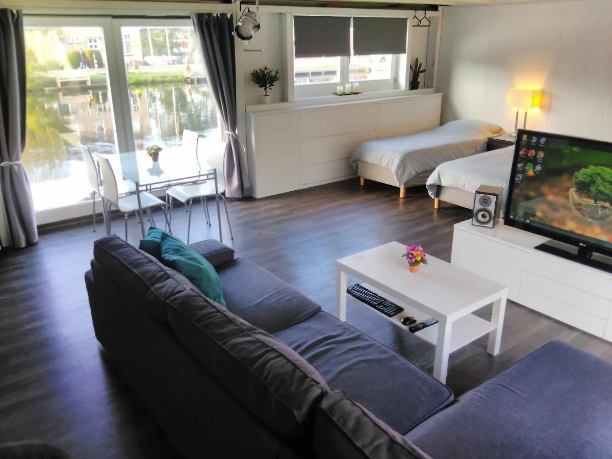 Bed and breakfast Boathouse Amsterdam With Bikes Couette-café